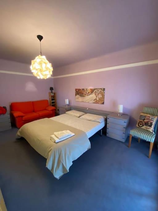 Apartamento Rainbow House Intra Exterior foto
